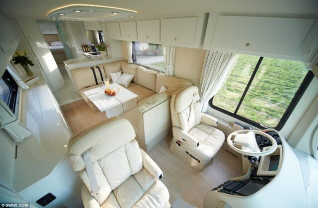 article 2206718 15207055000005DC 241 964x630
