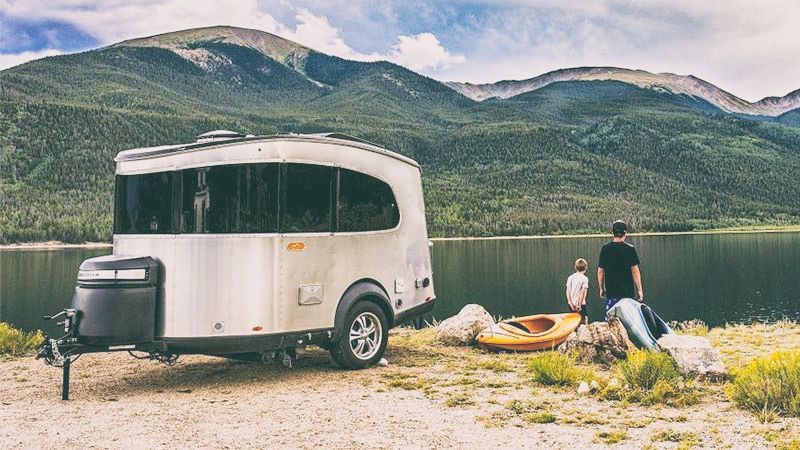 Airstream: Der neue kompakte „Basecamp“ stellt sich vor