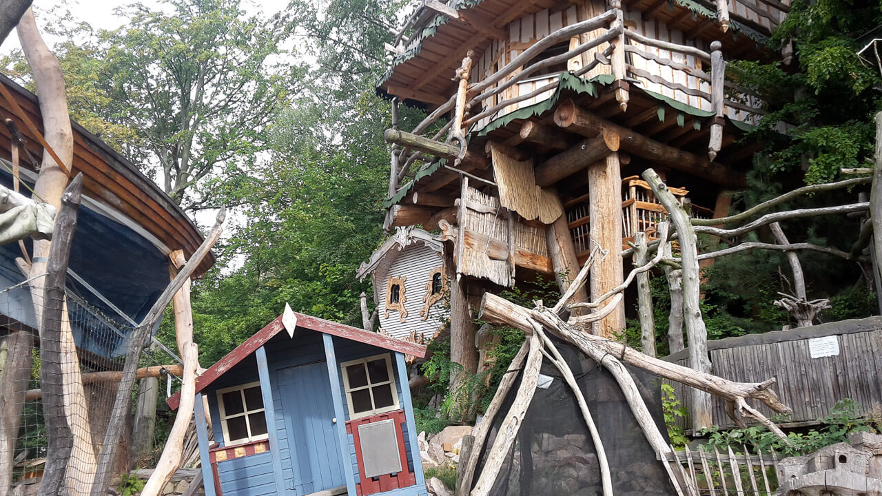 Unglaublich schön und luxuriös: 15 Glamping-Unterkünfte in Deutschland 5 Übernachten im Baumhaus Kriebelland