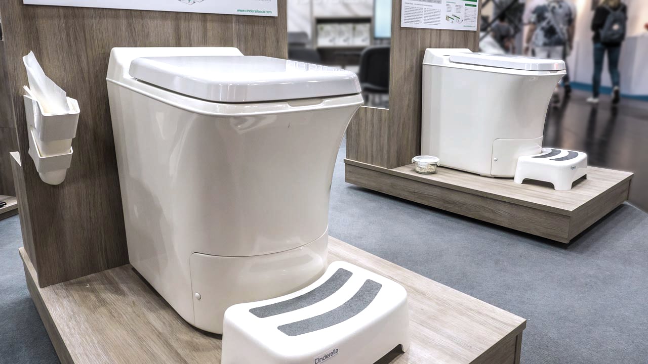 Ratgeber Campingtoiletten: Verbrennungstoilette – Funktion, Kosten, Vor- und Nachteile