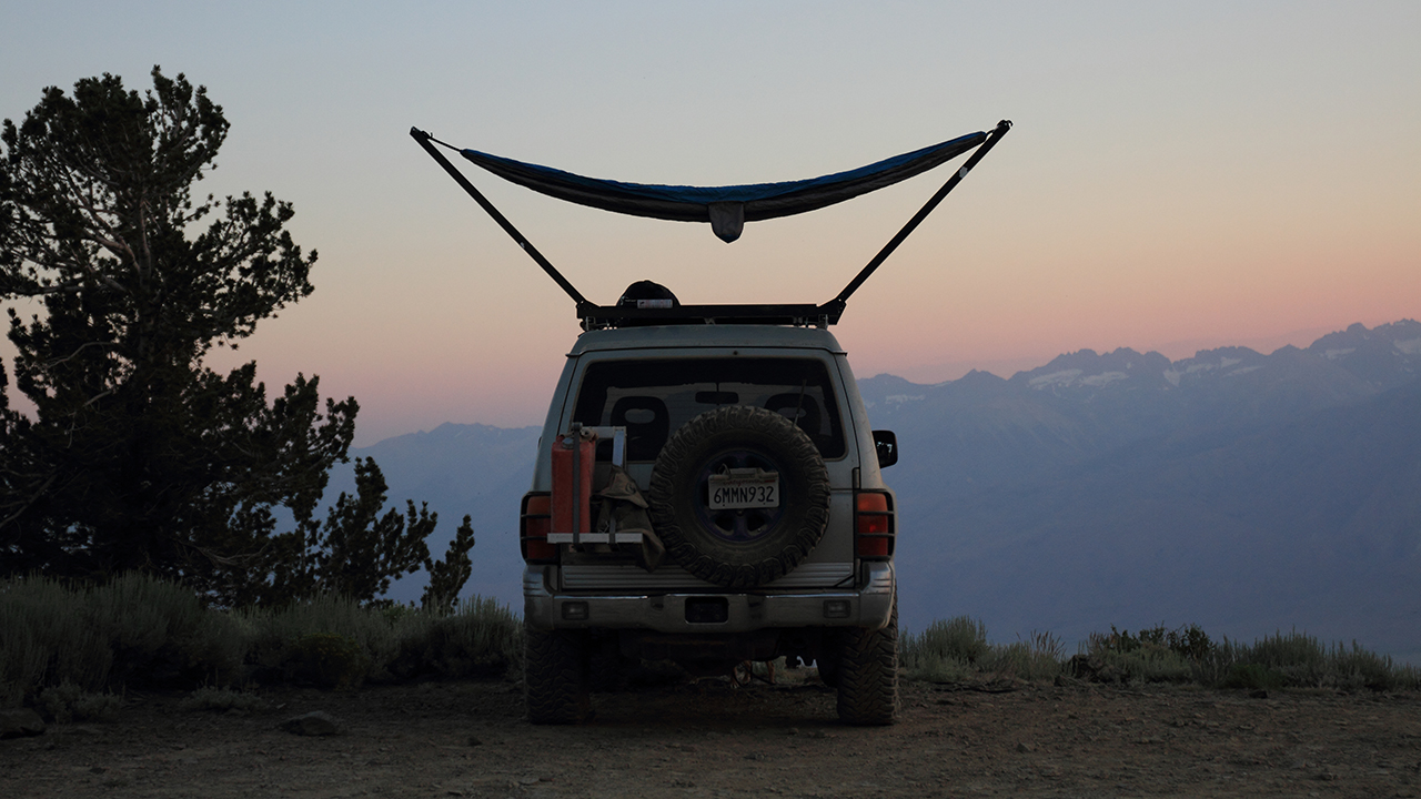 Hängematte to go: Sterne zählen in der Roof Top Hammock von TrailNest