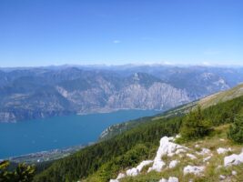 Toller Blick auf den Gardasee in Monte Baldo