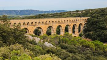Reiseziel Fruehling Suedfrankreich Pont du Gard