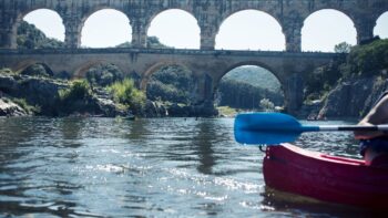 Paddeln laesst sich sehr gut mit Camping in Frankreich verbinden