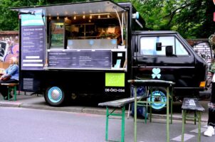Der schwarze Food Truck von Tofu Tussis