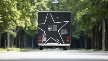 Der coole Food Truck von Wrap Stars aus Wien von hinten