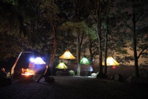 Cloefhänger im Dunkeln