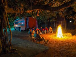 Lagerfeuer mit Rotel Tours in Indien