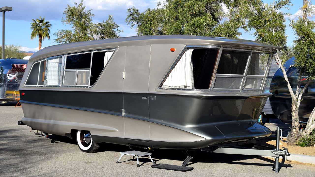 Chrom, Charme und Raritäten: Flyte Camp restauriert seltene Vintage-Wohnwagen