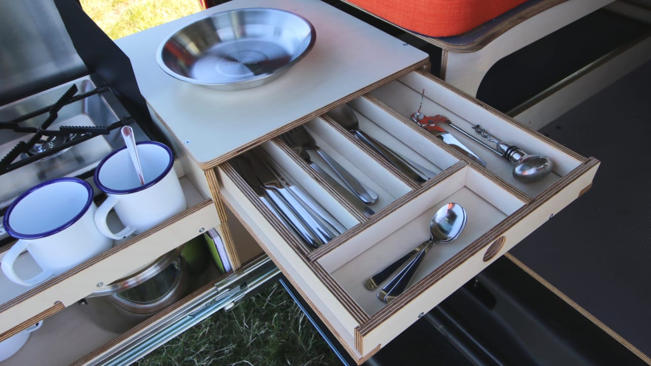Küchenzeile in der Campingbox Amdro