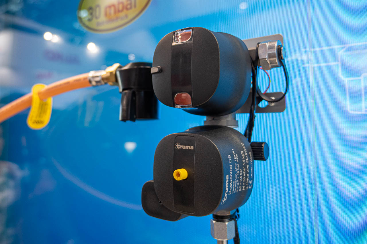 Truma Duo Control – Gasdruckregler für Zweiflaschen-Betrieb mit Umschaltautomatik