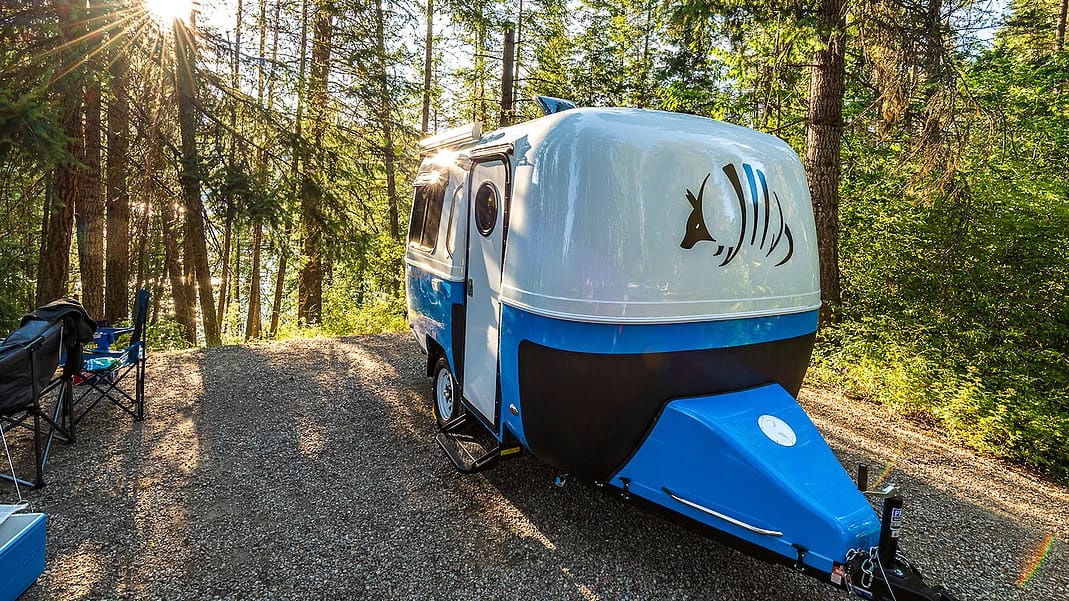 Mit dem Armadillo Mikro Caravan in der Natur
