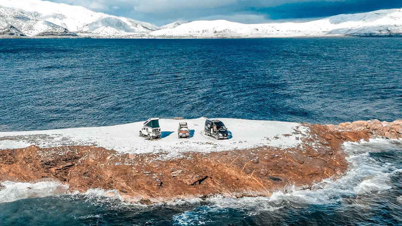 Gestrandet im Schnee und am Meer – Vanlife und Corona, Teil 2