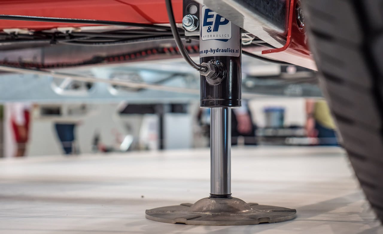 level c stuetzen fuer wohnwagen ausfahren