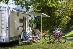 Wohnmobilstellplatz auf dem Camping Bled Sava für Camping in Slowenien