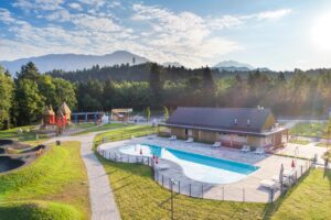 Camping in Slowenien mit Pool auf dem River Camping Bled