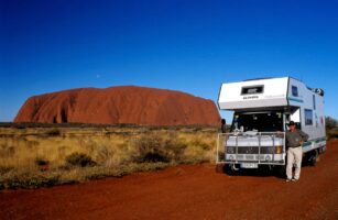 Mit dem eigenen Wohnmobil auf Weltreise in Uluru am Ayers Rock