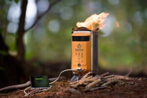 Der BioLite CampStove: Modernes Lagerfeuer – Handy aufladen, statt Hände wärmen 2 Wenig Rauch - viel Wärme: Der BioLite Kocher