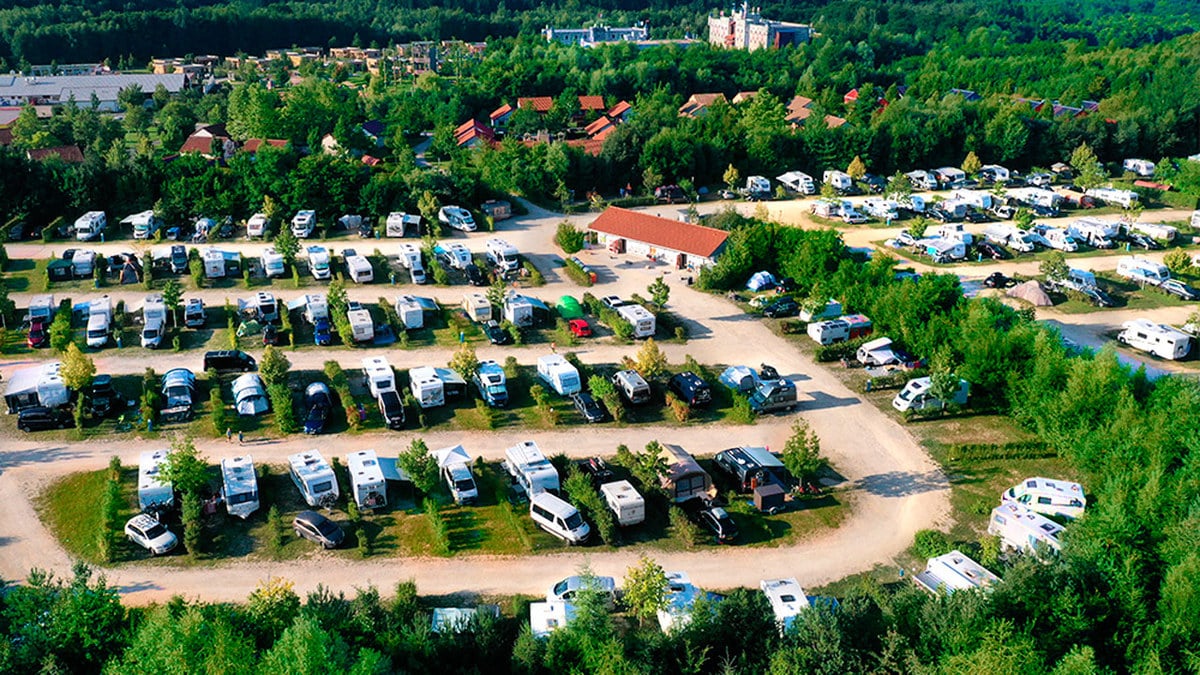 Camping an Freizeitparks: Vergnügen für die ganze Familie 18 Camping am Freizeitpark Legoland im Feriendorf Bernhard-Weizenegger