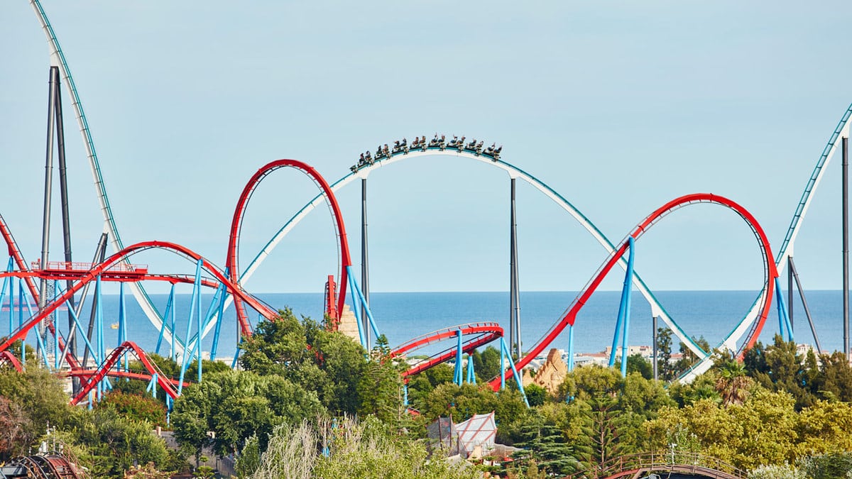 Camping an Freizeitparks: Vergnügen für die ganze Familie 65 Die Achterbahn im PortAventura Freizeitpark in Europa
