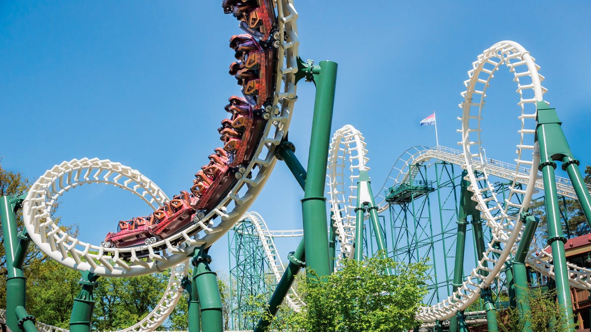 Camping an Freizeitparks: Vergnügen für die ganze Familie 56 Efteling Looping Achterbahn im Freizeitpark in Europa