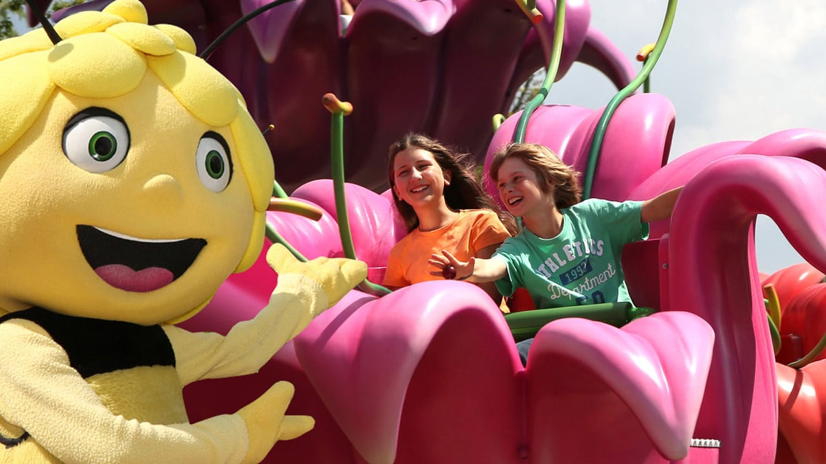 Camping an Freizeitparks: Vergnügen für die ganze Familie 38 Blütsplash im Holiday Park einem Freizeitpark Deutschland