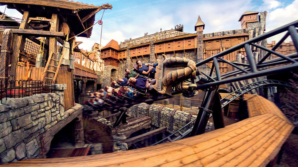 Camping an Freizeitparks: Vergnügen für die ganze Familie 26 Der Taron im Phantasialand beim Besuch mit Camping an Freizeitparks