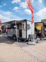 Wohnwagen-Neuheiten 2023: THECUBER – modularer Caravan für Individualisten 10 The Cuber Markise