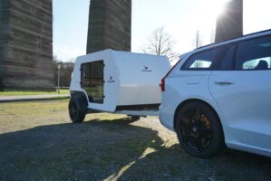 Dieser nachhaltige Mini-Wohnwagen von Kuckoo hat ein Leergewicht von unter 400 kg 5 Kuckoo Camper Emma Auto