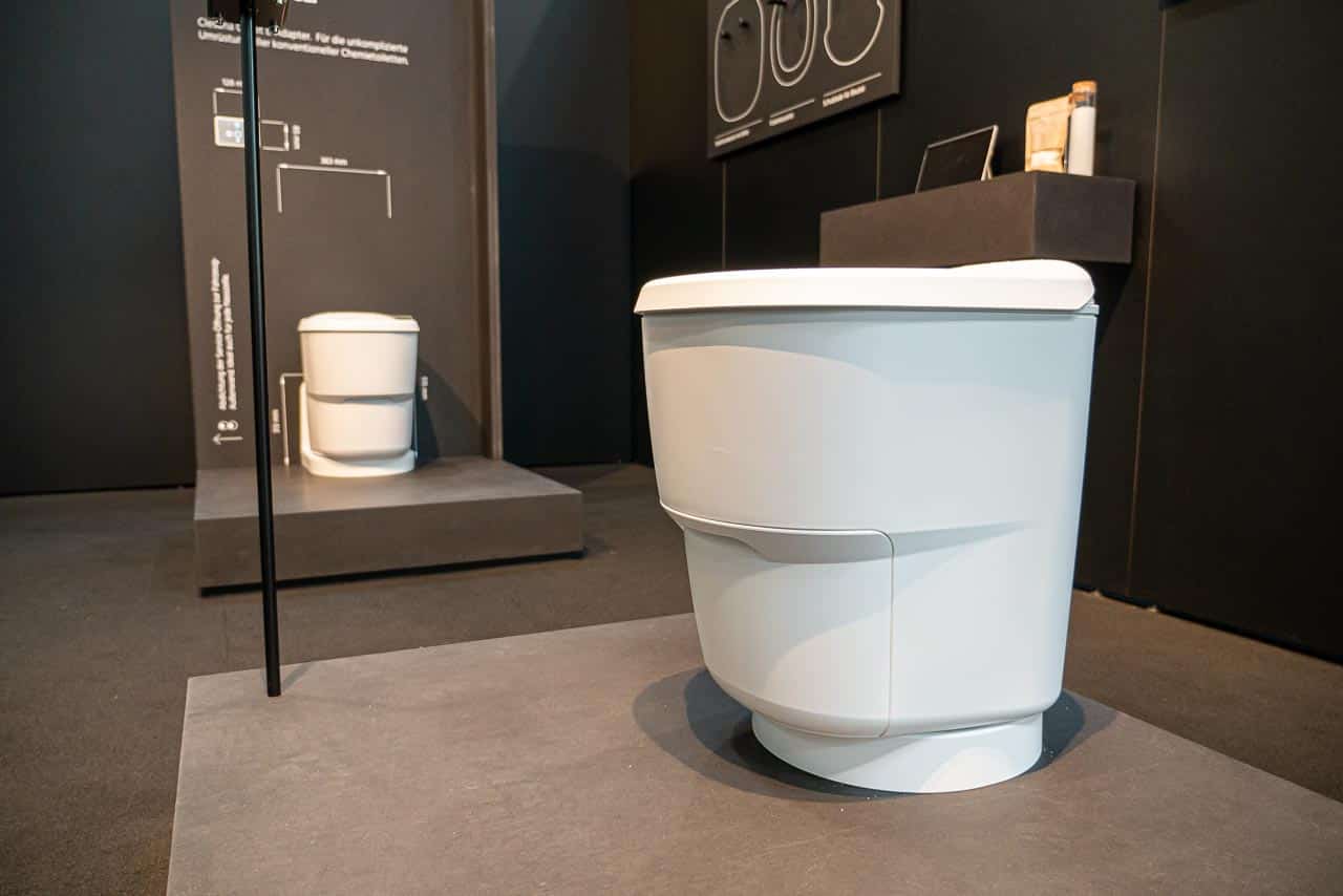 Clesana C1 wasserlose Campingtoilette mit Rundsockel oder L-Adapter