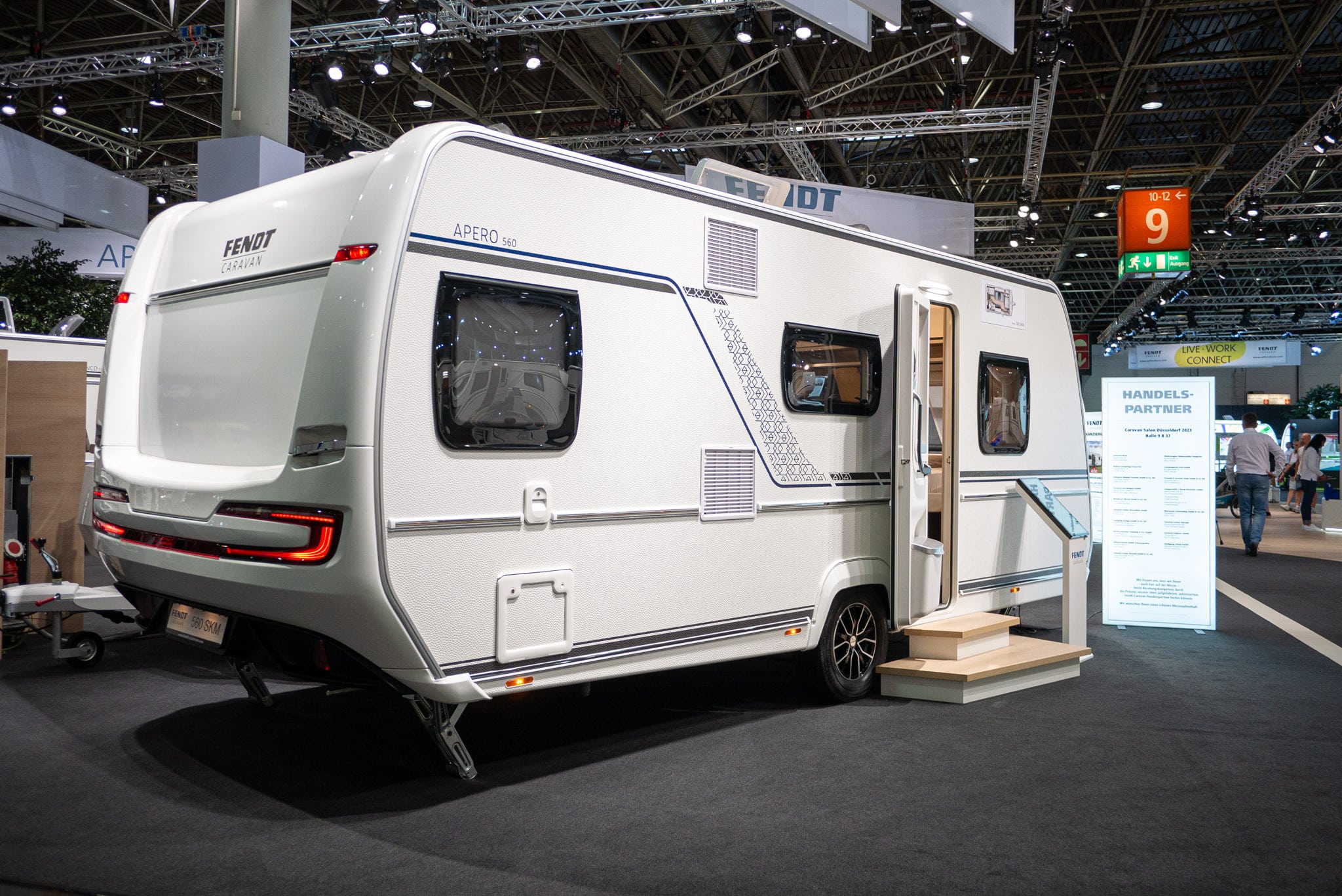 Fendt Apero 560 SKM (2024): familienfreundlicher Wohnwagen mit Etagenbett – mit 360°-Tour!