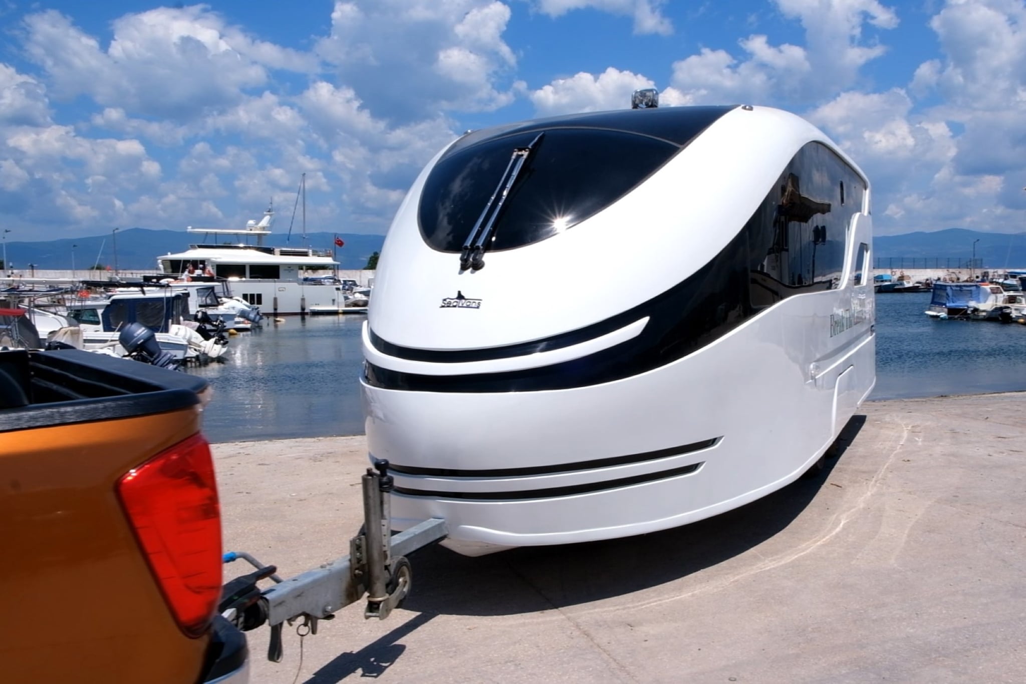 Luxus-Caravan Sealvans für Land und Wasser: Wohnwagen und Boot in einem - für abwechslungsreiche Abenteuer 6 Luxus-Caravan Sealvans für Land und Wasser: Wohnwagen und Boot in einem – für abwechslungsreiche Abenteuer