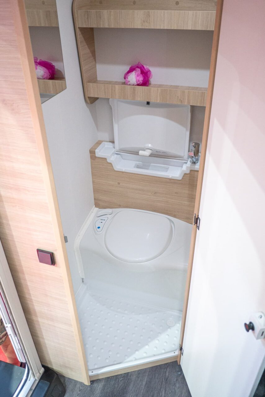 Sterckeman Easy 390 CP Caravan Salon 2023 Bad