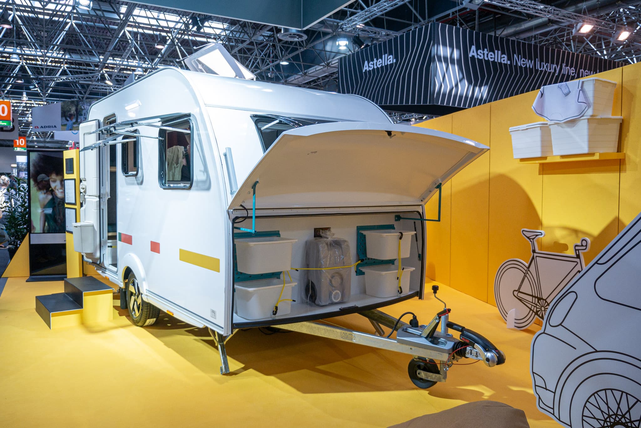 Adria Aviva Lite 360 DK (2024): minimalistischer Mini-Wohnwagen mit geringem Gewicht für vier Personen – mit 360°-Tour!