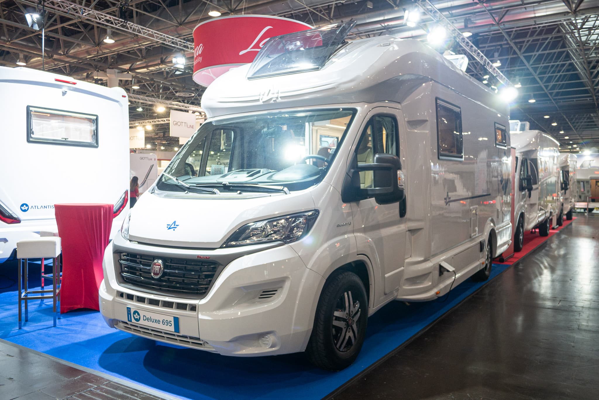 Atlantis Deluxe 695 (2024): komfortables Luxus-Wohnmobil mit Premium-Ausstattung – mit 360°-Tour!