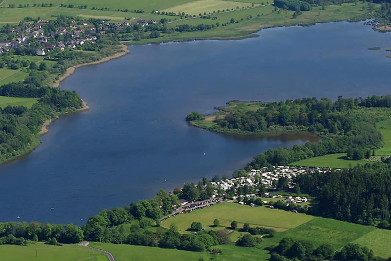 Camping im Westerwald Haus am See