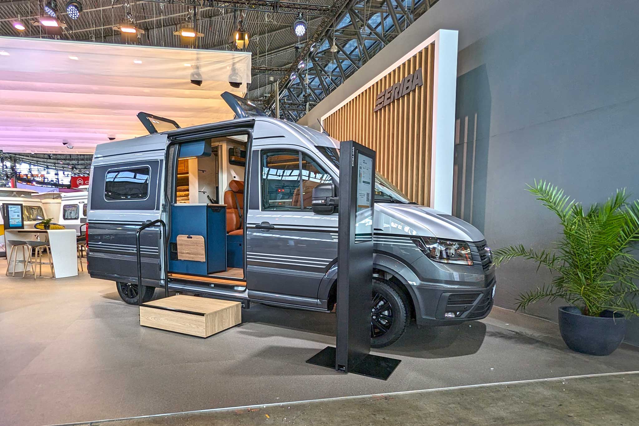 Hymer Eriba Car 600 (2024) – kompakter Camper für kleine Familien und Paare mit offenem Raumkonzept