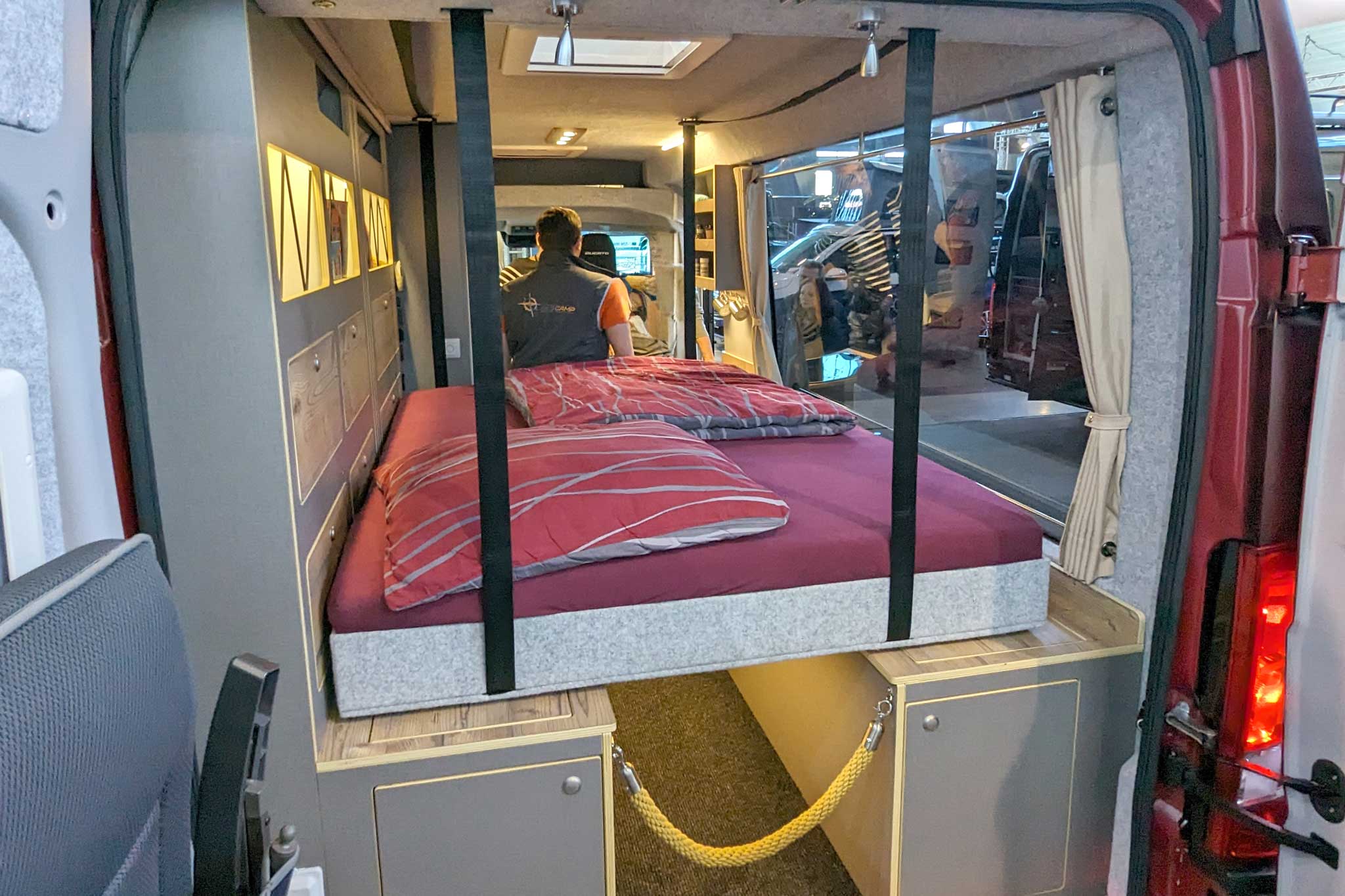 TS Buscamp Tipi XL (2024) – smarter Grundriss mit elektrischem Hubbett und Panoramafenster