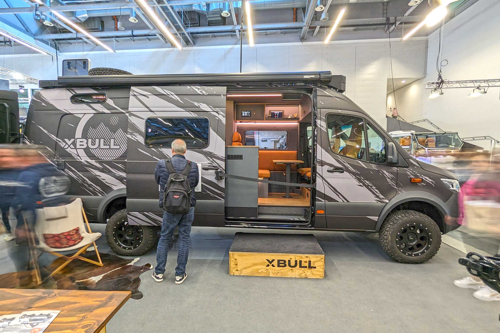 Kastenwagen-Neuheiten 2024: XBULL Offroad-Camper – robustes 4×4-Reisemobil auf Sprinter-Basis für Abenteuer abseits befestigter Straßen