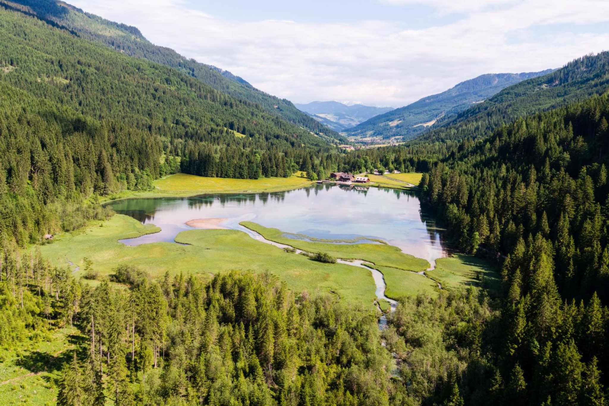 Camping in der Nähe spektakulärer Bergseen in Österreich