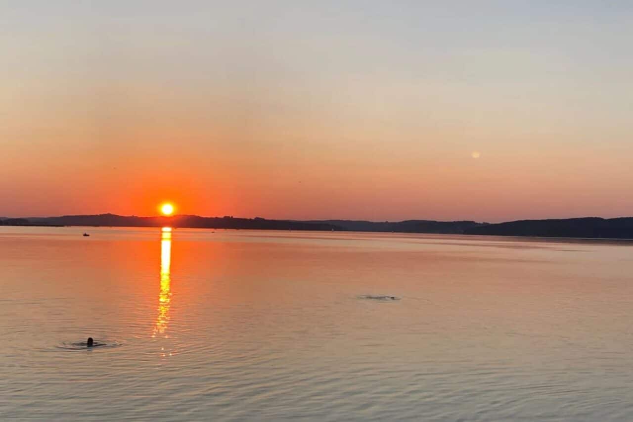 grosser brombachsee bei sonnenuntergang