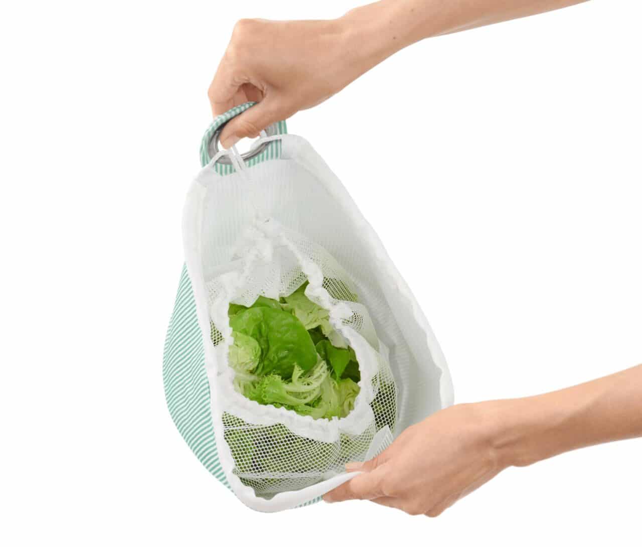 Clevere Gadgets bei Tchibo: Diese genialen Utensilien heben deine Camping-Küche auf ein neues Level! 2 tchibo salatschleudertasche