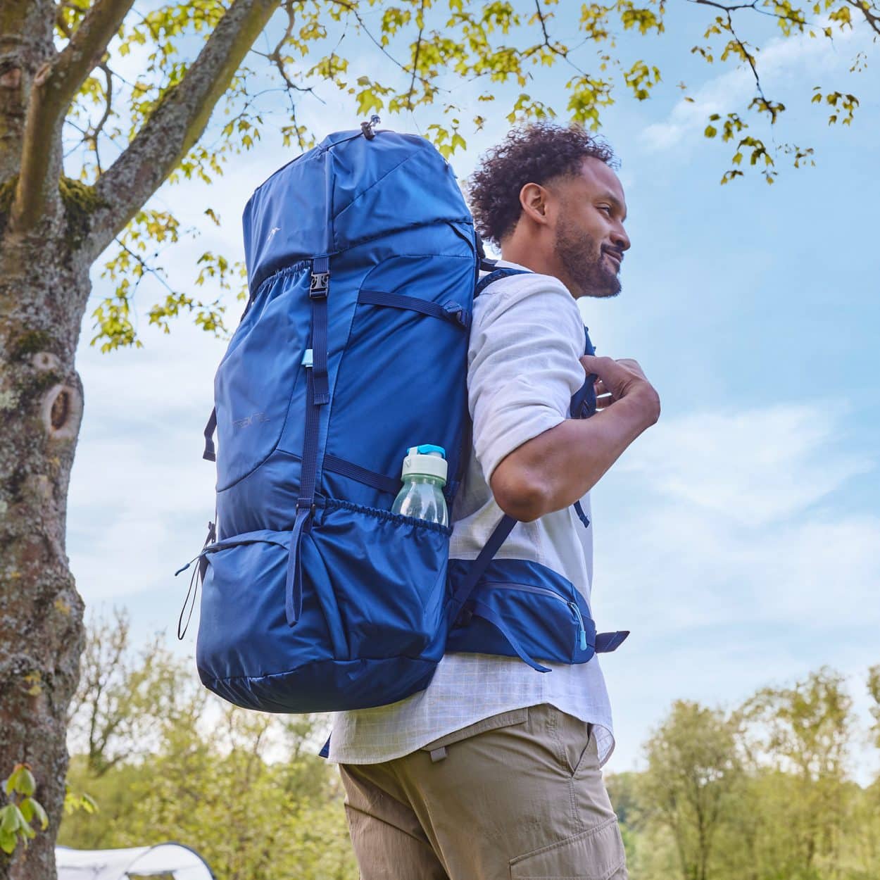 Ab heute in deiner ALDI Filiale: praktische Camping-Produkte zu unschlagbaren Preisen! 4 ALDI Adventuridge Trekking Rucksack