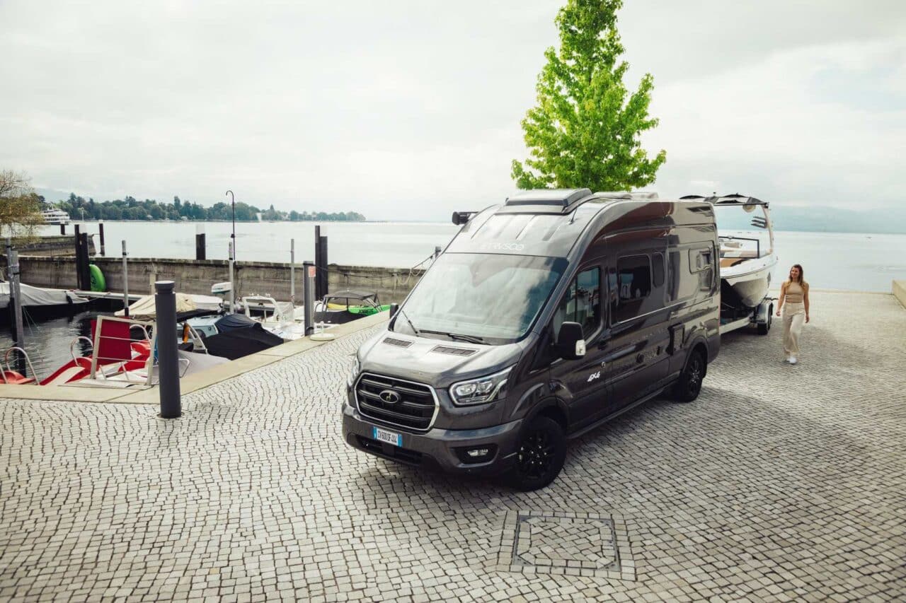 Wohnmobile für 2 Personen - Etrusco CV 600 DF Ford