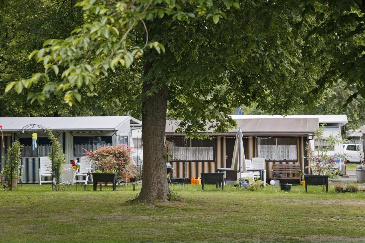 KNAUS Campingpark Essen Werden Stellplaetze im Gruenen
