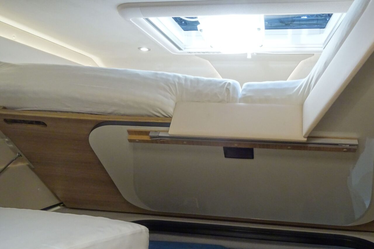 concorde cruiser daily caravan salon 2024 alkoven bett