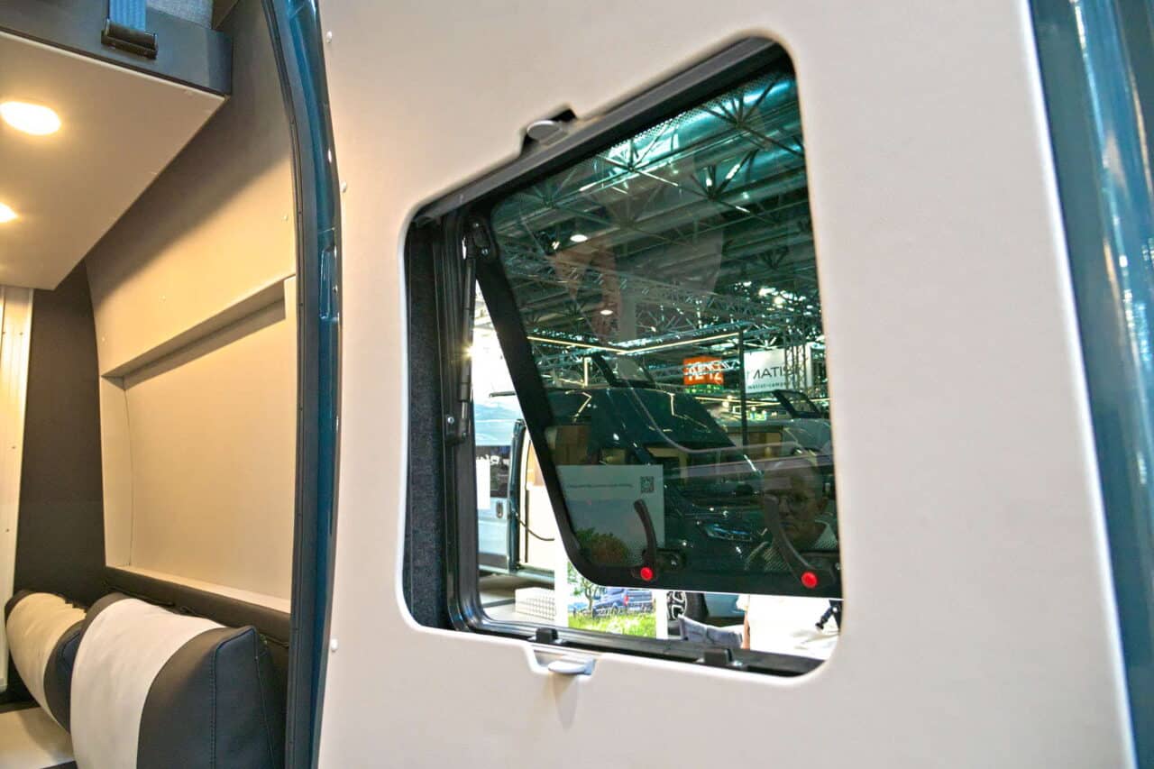 FURGOK X-LOUNGE 600+ (2025)
Fenster
Caravan Salon 2024