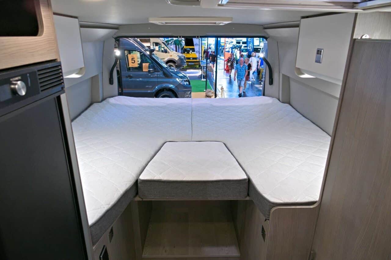 furgok x sportlong 600 2025 bett mit stauraum caravan salon 2024 c jalil landero flores