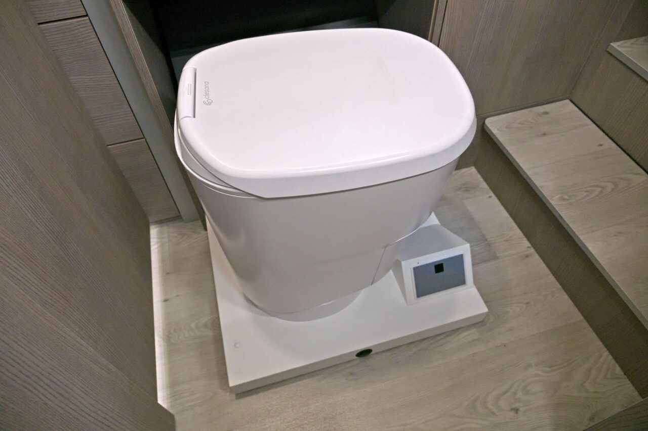 furgok x sportlong 600 2025 chemietoilette mit auszug caravan salon 2024 c jalil landero flores