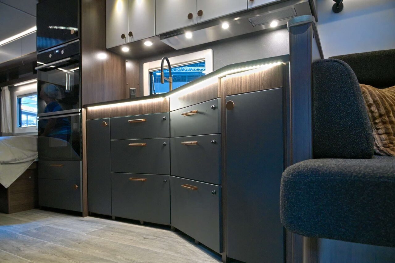 polar chimera 730 bsl caravan salon 2024 kueche